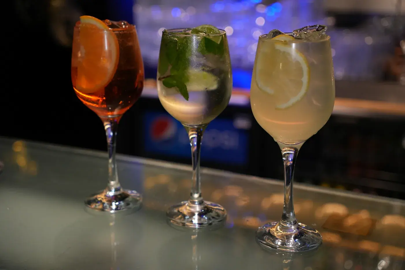 Aperol · Hugo · Limoncello Spritz – ZONE Bar Praha